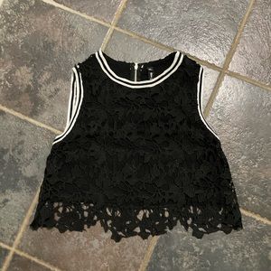 Black Sleeveless Crop Top. Size M